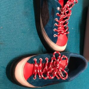 Very clean Pumas size 10